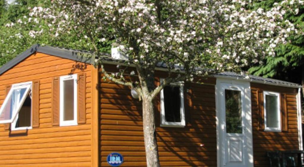 Отель Camping Des Rochers Des Parcs Клеси Номер фото